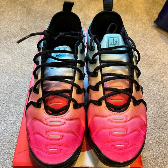 AIR VAPORMAX PLUS - Picture 3 of 5